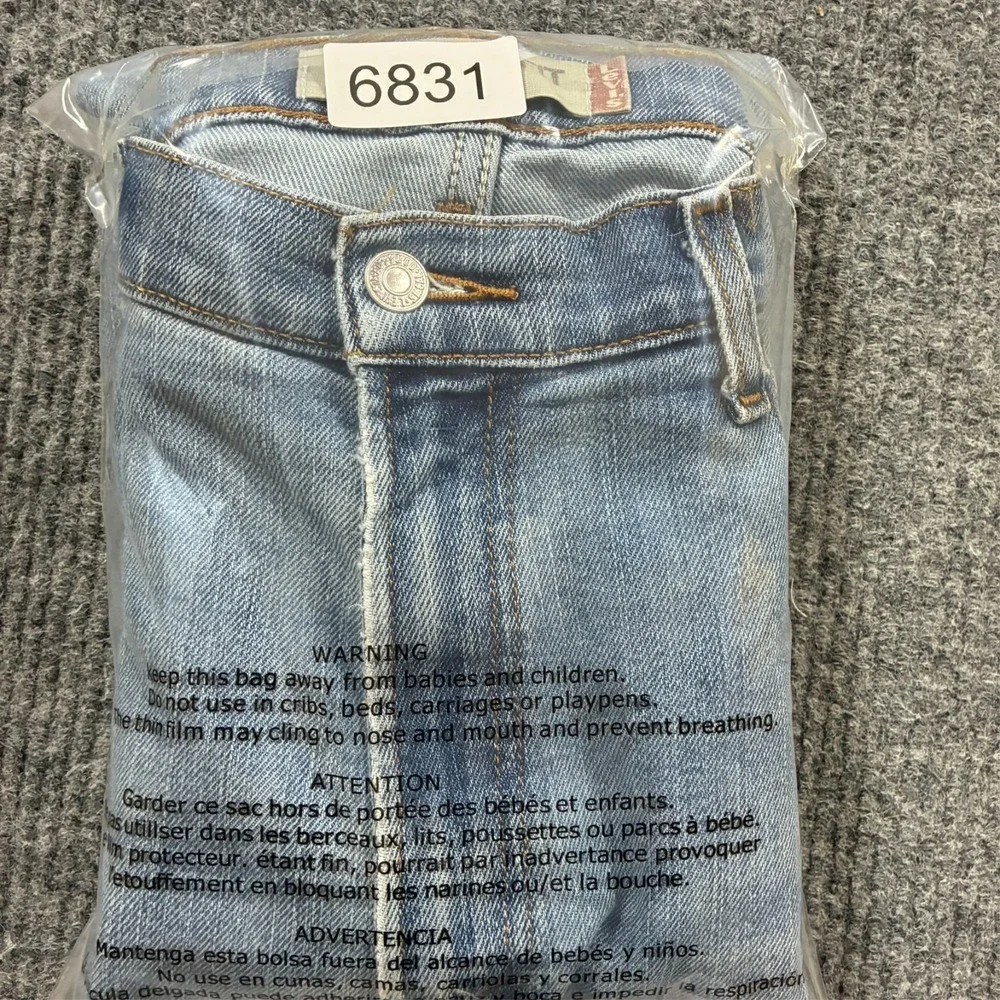 Levi's 550 Mens Straight Jeans 38x34 Blue Distressed Denim Relaxed Fit Mid Rise